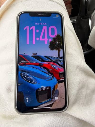 Apple iPhone 12