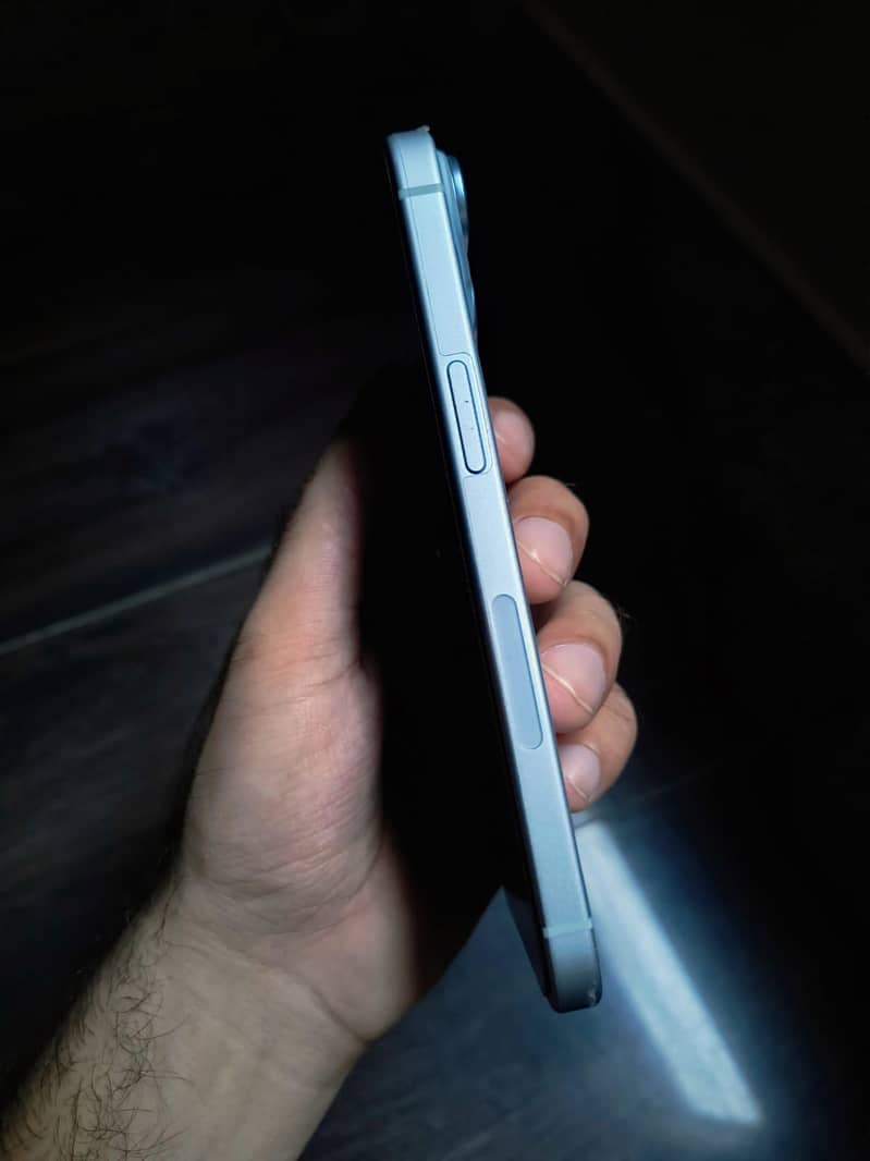 Apple iPhone 15 2