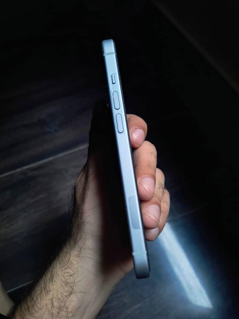 Apple iPhone 15 3