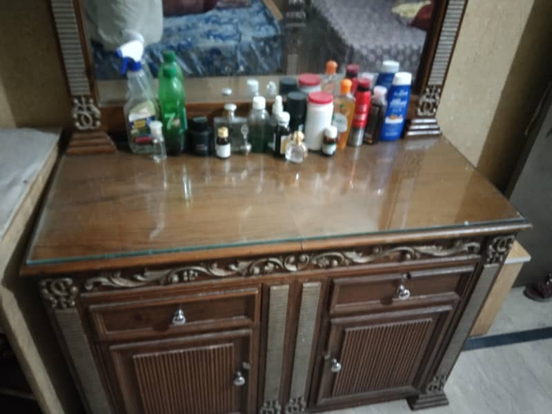 Dressing Table with looking Mirror 5