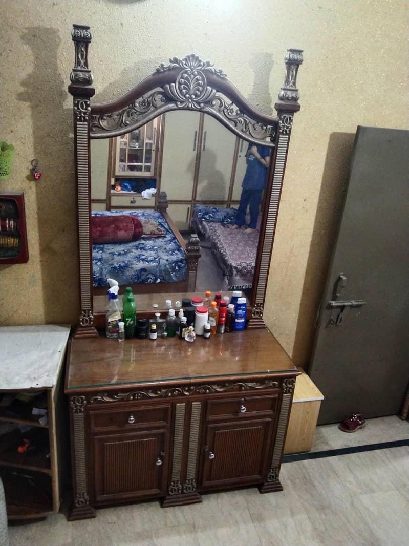 Dressing Table with looking Mirror 7
