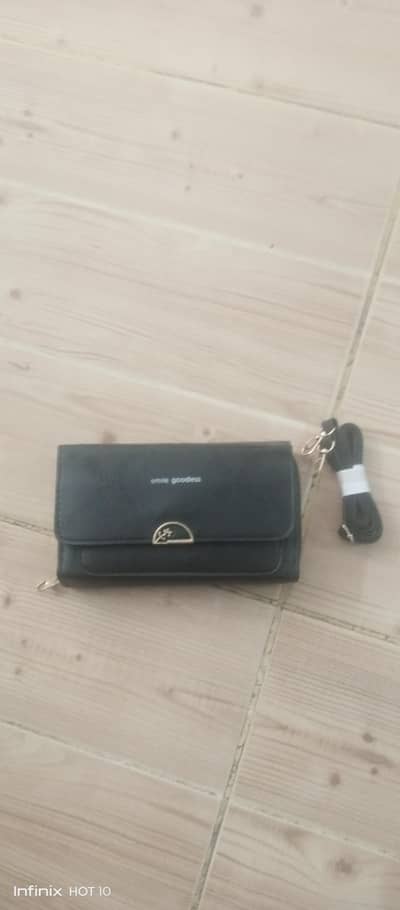 smile Goode's lady purse