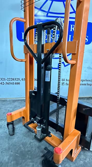 1 Ton Manual Hand Pallet Stacker Lifter 5.25ft