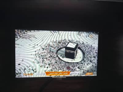 Smart TV 32 Inch Android LED (Excellent Condition)