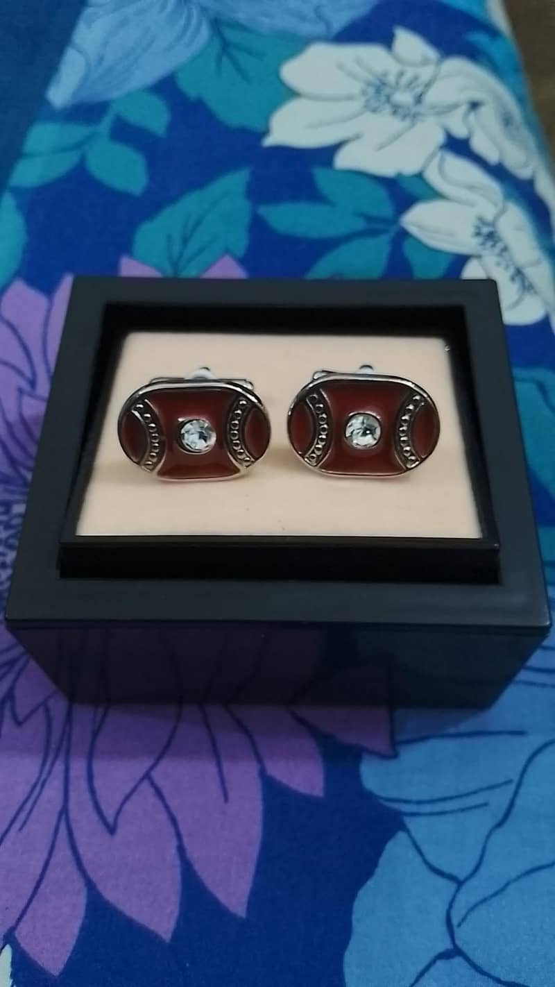 Cufflinks 10