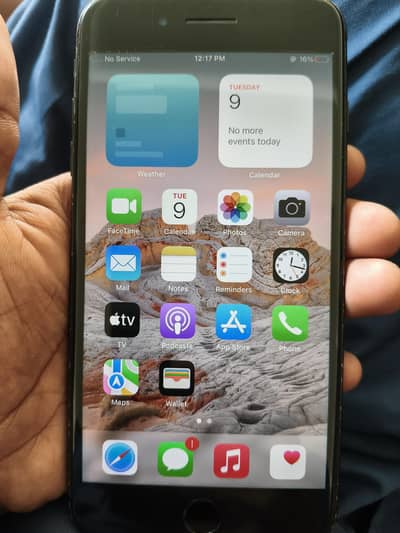 I phone 7 plus urgent for sale