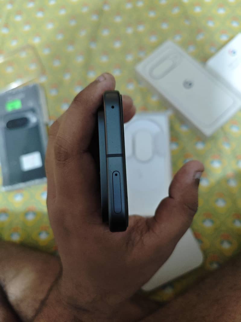 Google Pixel 10 3