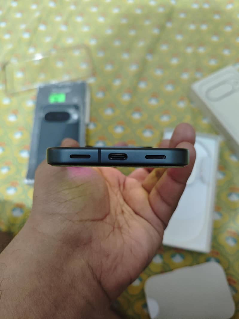 Google Pixel 10 6