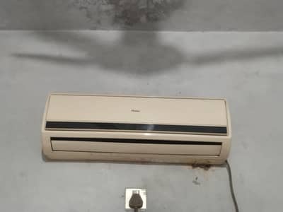 Hair 1 ton split AC original condition 100% working ok