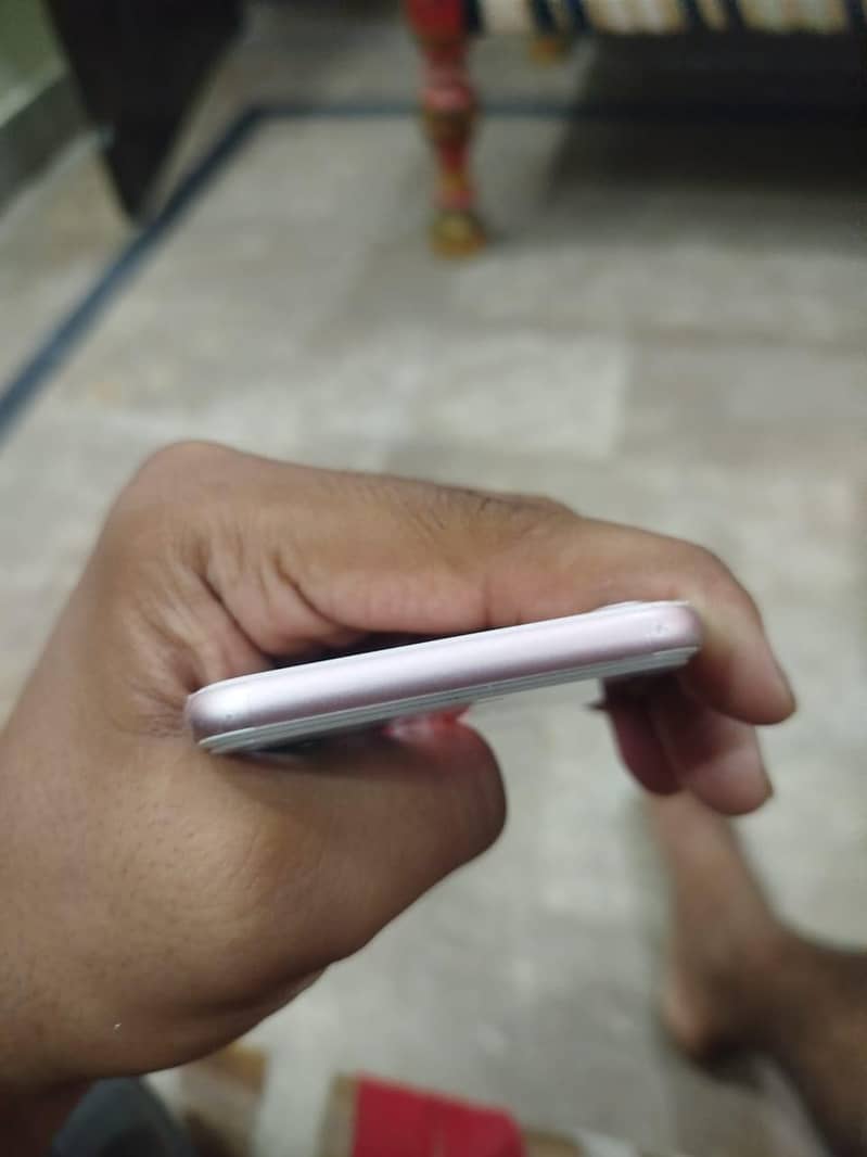 Apple iPhone 7 5