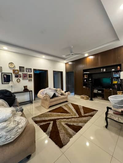 F-10 Excellent Double Story House 1000 SQY Proper 7 Bedrooms, 7 Attached Bathrooms Modern Fittings Along With Tile Flooring Drawing Dining, TV Lounge, Kitchen