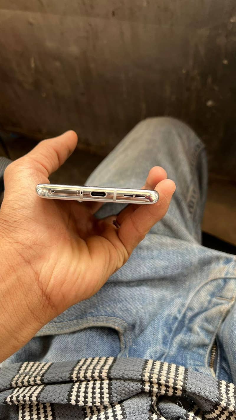 One Plus 10 Pro 5
