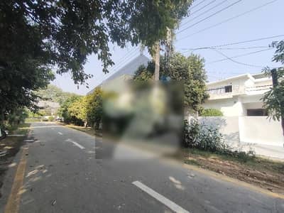 10-Marla Residential Plot Available For Sale In Old Officers Colony