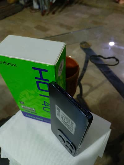 Infinix Hot 40