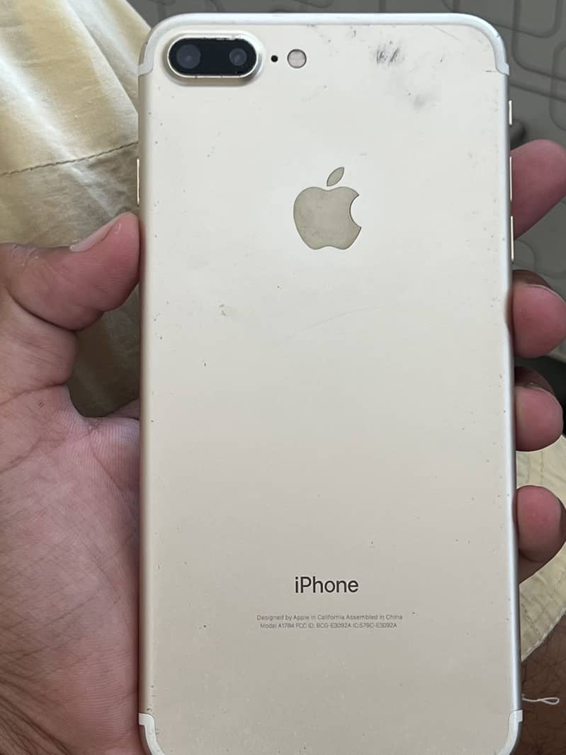 Apple iPhone 7 Plus 0
