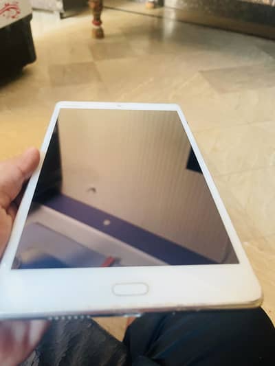 Used tablet of huawei but condition is new no fault