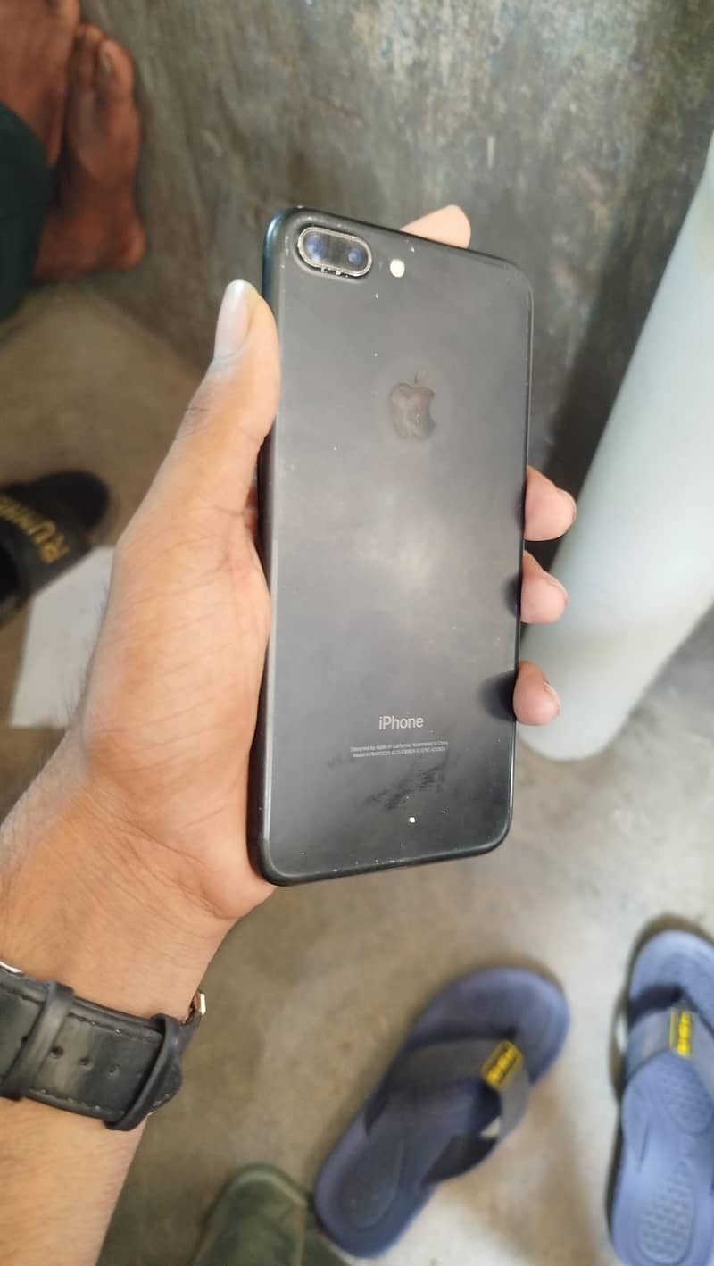 Apple iPhone 7 Plus 2
