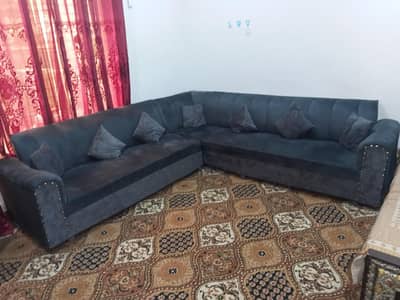 L-Shaped Sofa in just like brand new condition only one month used