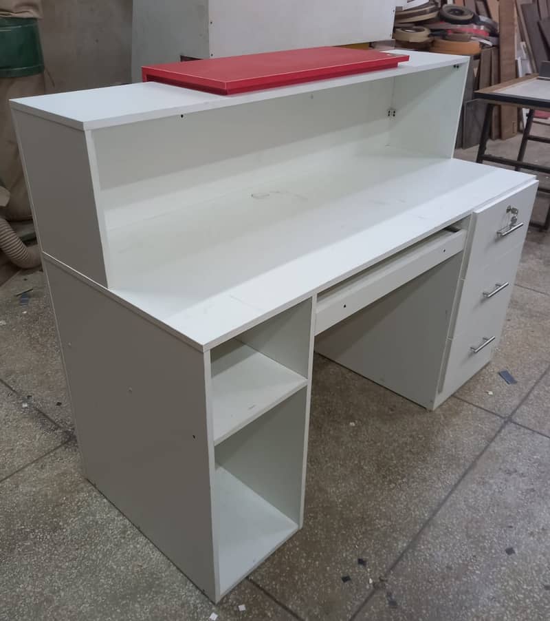 Reception Table | Counter Table 9