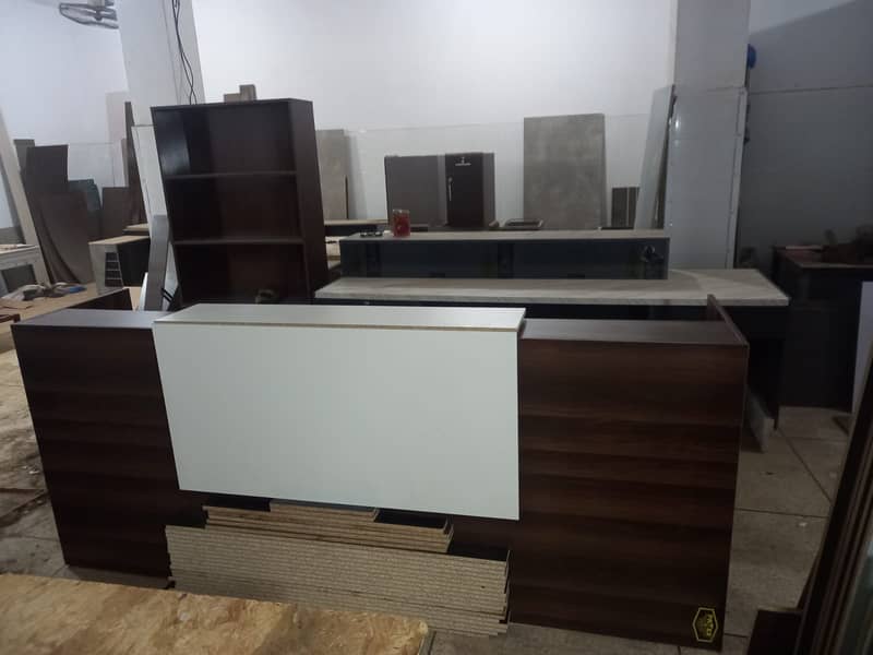 Reception Table | Counter Table 11