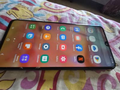 Samsung Mobile A70