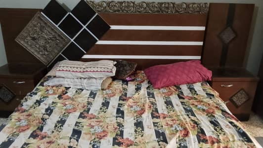 I Am Selling My Well Maintained Complete Bedroom Set For Sale.