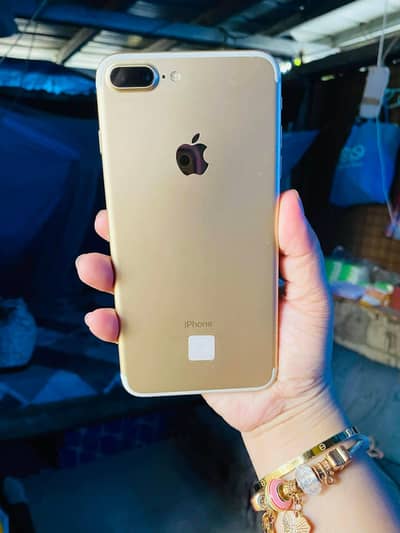 iphone 7 plus 128 GB  (no open no repair) (PTA approved) all ok