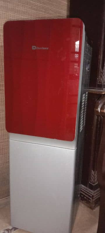 Dawlance water dispenser and refrigerator