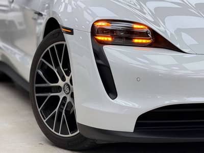 Porsche Taycan 2021
