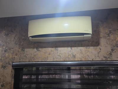 Mitsubishi 1.5 Ton Non Inverter Ac | 10/10 Condition and Cooling.