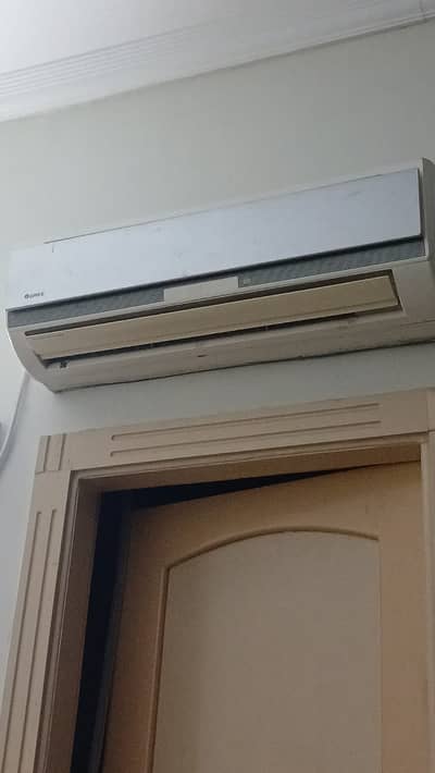 Gree 1 Ton AC