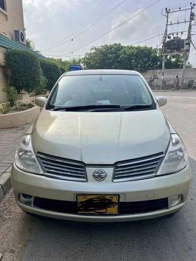 Nissan Tiida 2013
