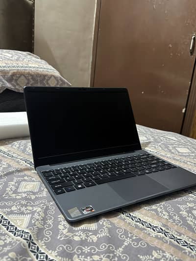 AMD RYZEN 5  256/8 GB