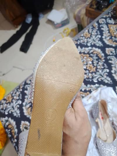 8/9 size