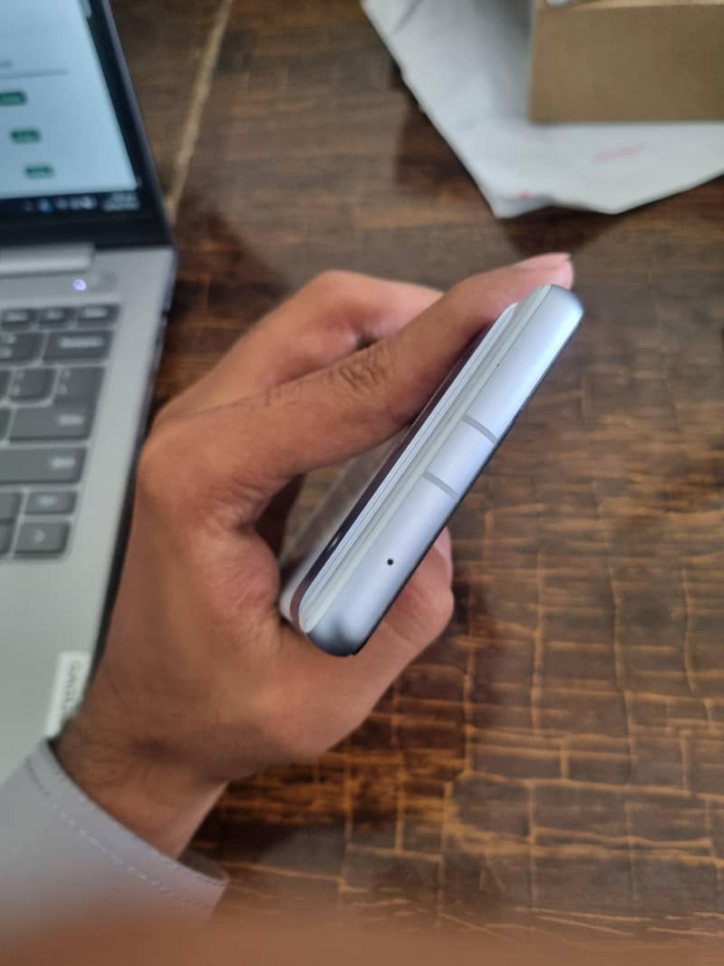 Google Pixel 7a 3