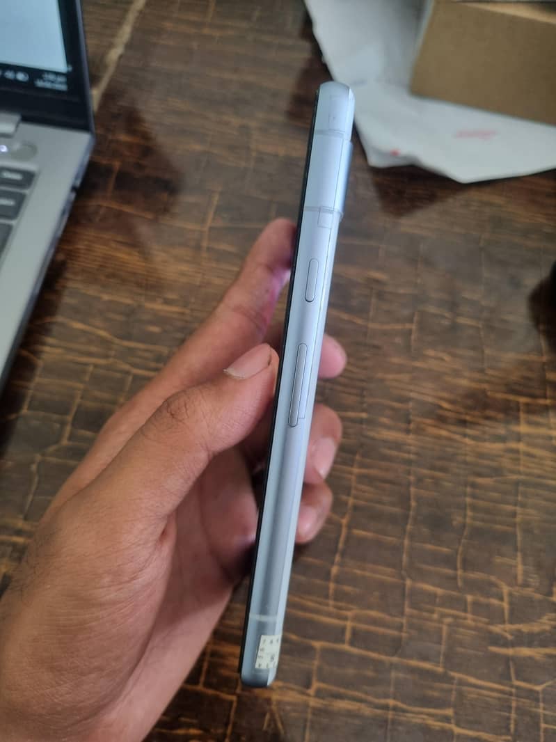 Google Pixel 7a 4