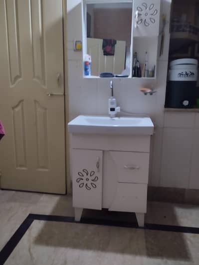 vanity with mirror cabinet