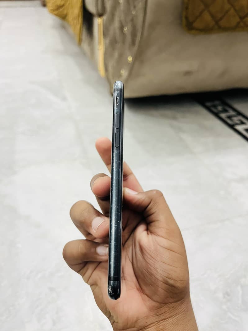 Apple iPhone 7 6
