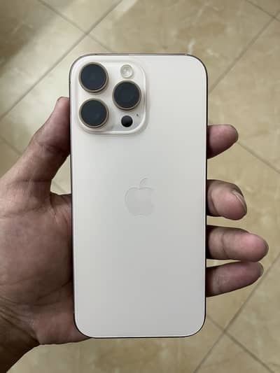 Apple iPhone 16 Pro Max