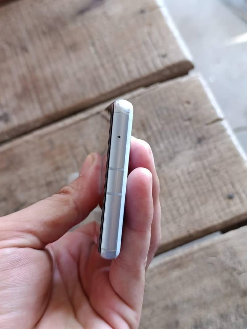 Google Pixel 7a 11