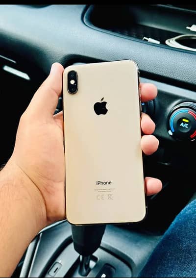 iphone xs max 64 gb sim 4 mounth chale gi dubai se lia