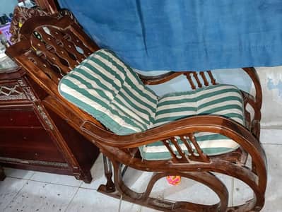 ROCKING CHAIR