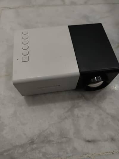 LED Projector / Small Projector / Home Projector