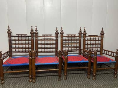 Set of 4 Drwaing Room Classic Wooden chairs with 9/10 condition