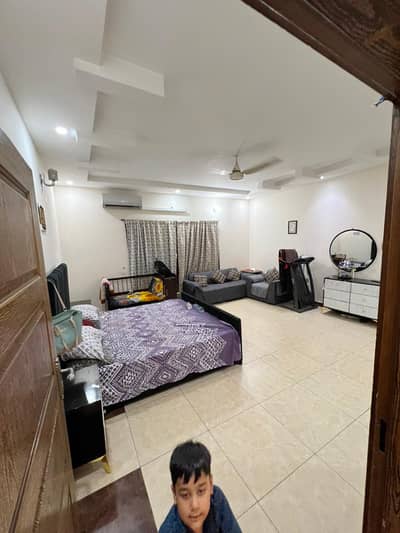 1 kanal premium Reasonable price upper portion available for rent in Valencia Town