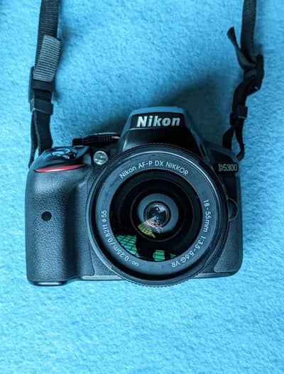 Nikon d5300 with original box and accessories