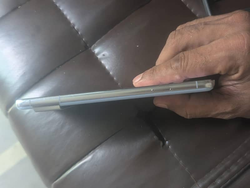 Google Pixel 8 Pro 4