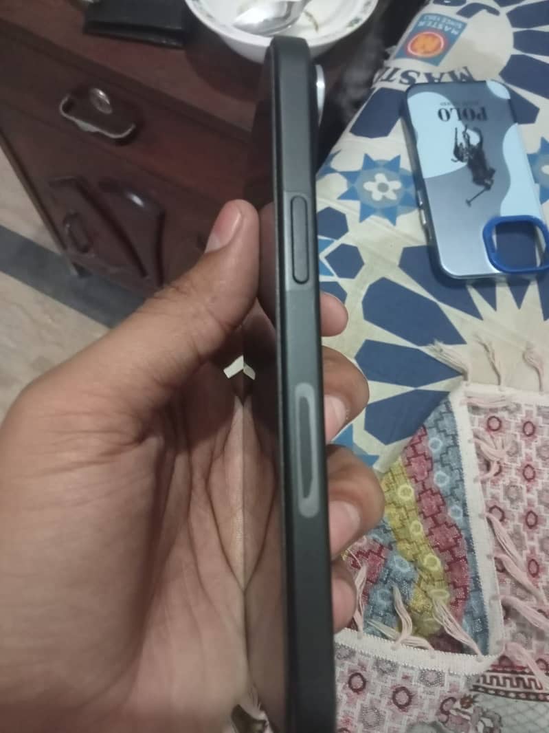 Apple iPhone 15 2