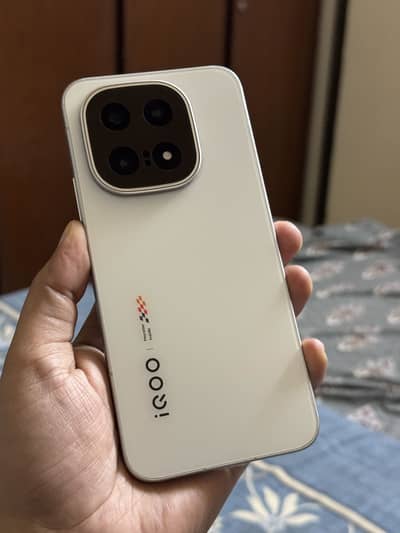 Vivo Iqoo 15