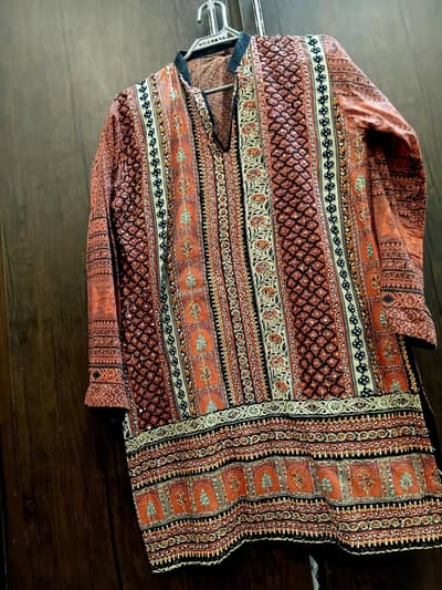 lawn botique style  peach colour 1 pcs kurta Embroidered M size